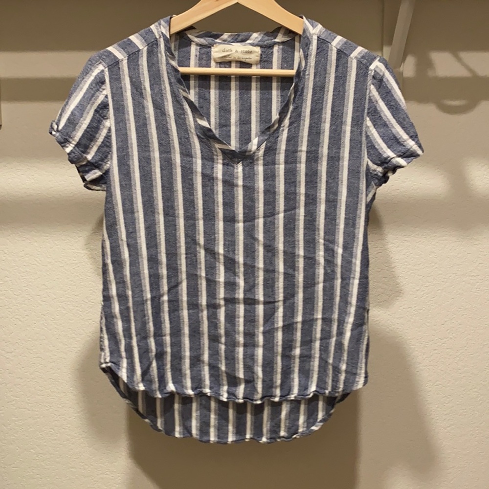 Cloth & Stone. Size Small